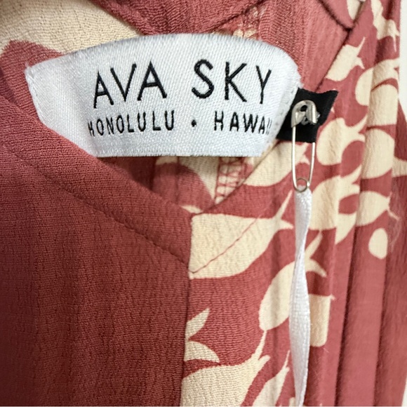 🌺 Ava Sky Jumper Finley size S in Rose Fish (NWT) - Picture 2 of 5